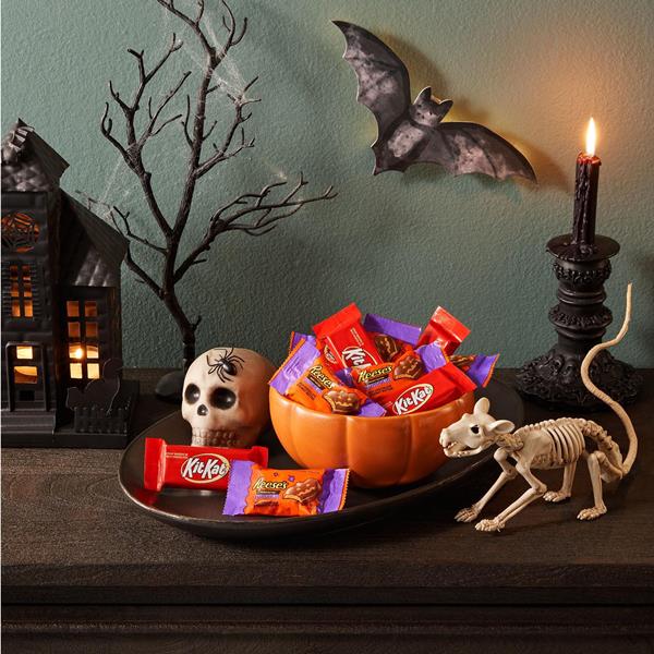 Hershey's Halloween Reese's Pumpkins and Kit Kat Snack Size 50Ct
